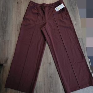 Athleta Endeavor Relaxed Pant